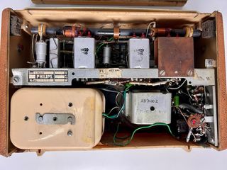 Radio Philips L.3X80T