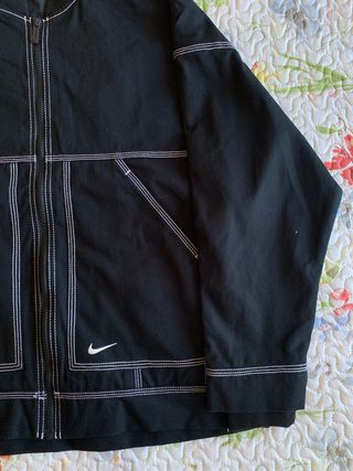 Chaqueta Nike cargo oversize estampado negro (T. S