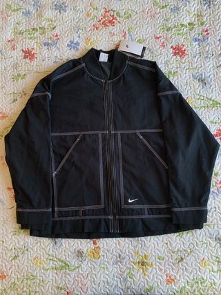 Chaqueta Nike cargo oversize estampado negro (T. S