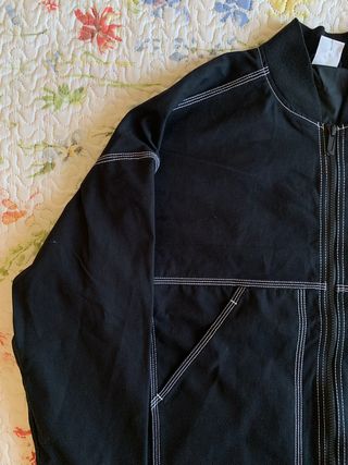 Chaqueta Nike cargo oversize estampado negro (T. S