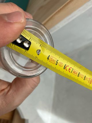 Porta penne BIC trasparente con dettagli colorati