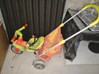 Triciclo para bebé con empujador