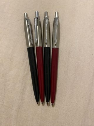 4 Penne Parker (Nero e Rosso)
