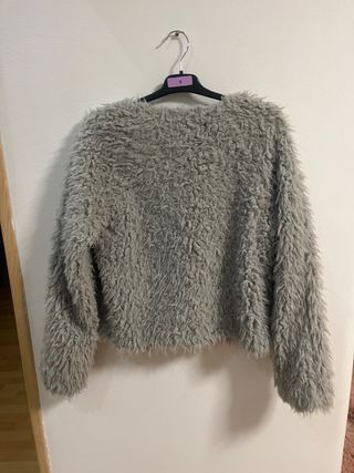 Chaqueta pelo gris Stradivarius Talla S