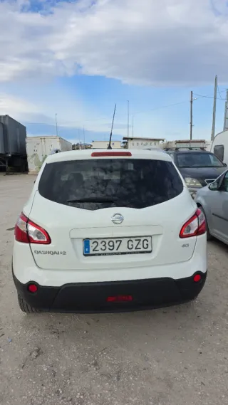 Nissan Qashqai+2 2010