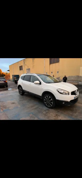 Nissan Qashqai+2 2010