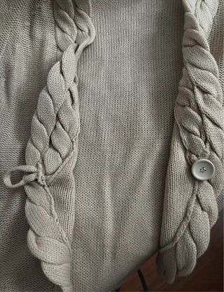 Jersey beige con cinturón