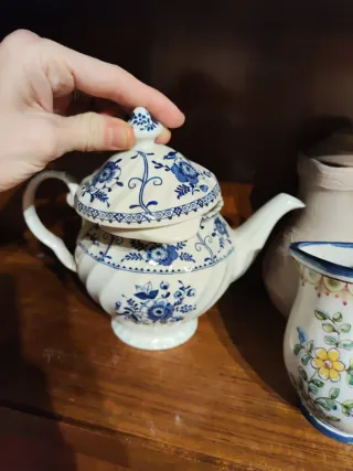 Tetera inglesa vintage azul y blanca original