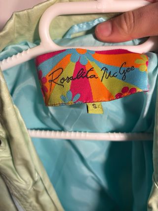 Chaqueta verde con forro azul