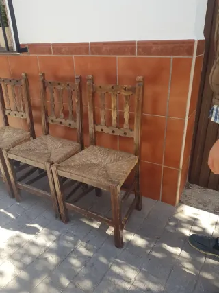 3 Sillas Castellanas Enea