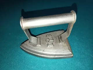 Planchas antiguas con soporte