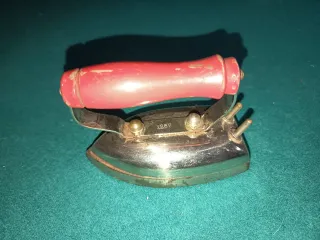 Planchas antiguas con soporte