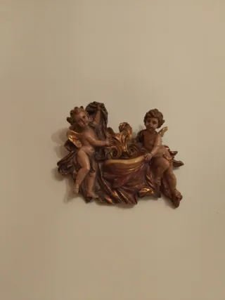 Angelitos decorativos de plástico