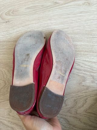 Bailarinas manoletinas UTERQÜE charol rojo