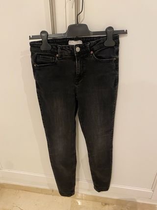 Pantalón vaquero negro talla 36