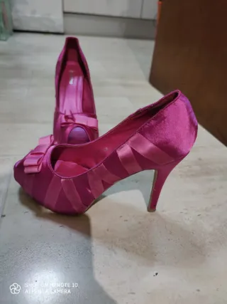 Zapatos de tacón rosa fiesta talla 40. Solo un uso