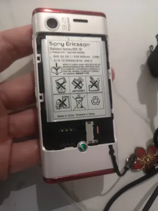 Sony Ericsson W595 Flower Edition