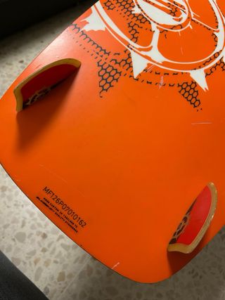 Tabla Kitesurf Slingshot naranja