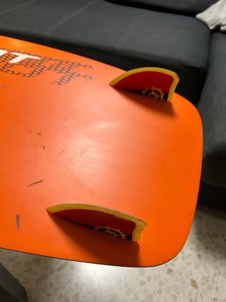 Tabla Kitesurf Slingshot naranja