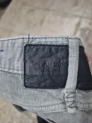 Pantalón de pana gris