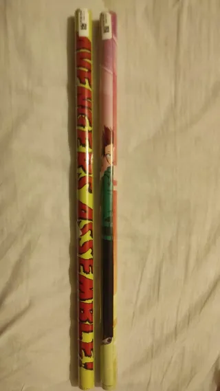 Pósters Los Vengadores y My Hero Academia