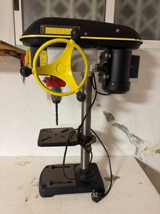 Taladro de columna 9 velocidades