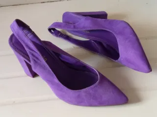 Zapatos de tacón morados