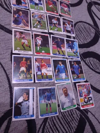 Cromos Eurocopa 96. 24 cromos sin repetidos