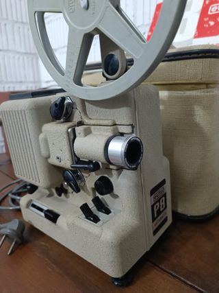 Proyector de cine antiguo Tomavistas