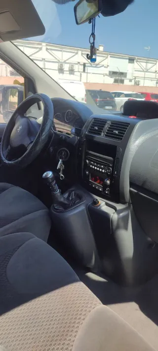 Peugeot e-Expert 2015