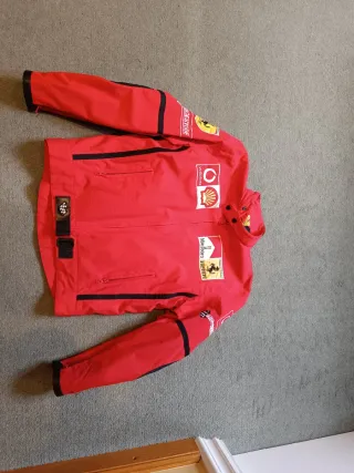 Chaqueta Deportiva Ferrari Roja
