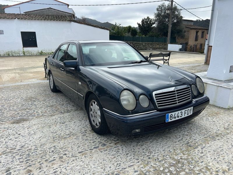 Mercedes-Benz Clase E 1997 - foto 1