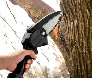 Motosega 4 pollici con accessori e valigia