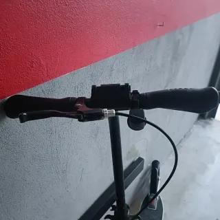 Patinete blanco plegable