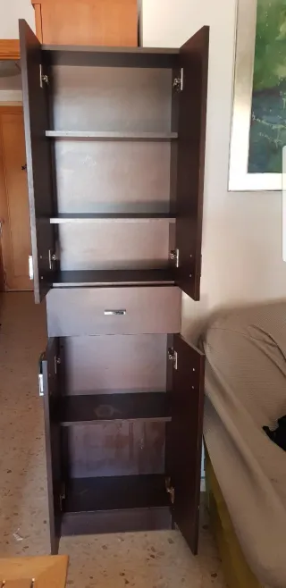 Mueble armario alto madera y metal