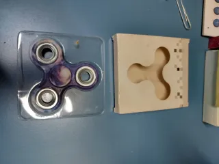 Fidget Spinner Viola con Custodia