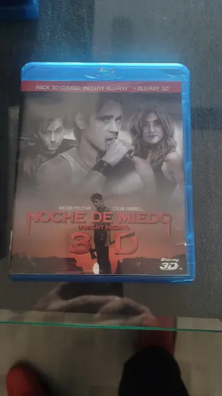 Noche de Miedo Blu-ray 3D Combo Pack