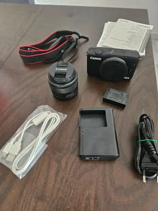 Cámara Canon EOS M10 Kit EF-M15-45mm