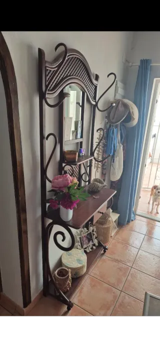 Entradita, mueble recibidor.