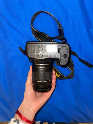 Cámara Nikon D3300 + Cargador