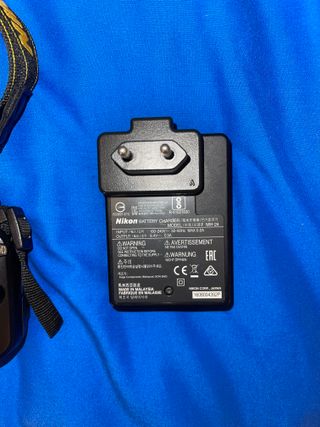 Cámara Nikon D3300 + Cargador