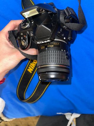 Cámara Nikon D3300 + Cargador