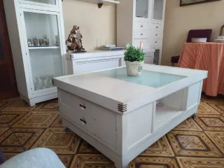 Mesa de centro de madera y cristal