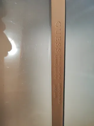 Cinturón Guess Mujer Negro y Dorado