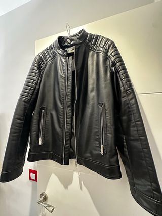 Chaqueta de cuero Zara Negra