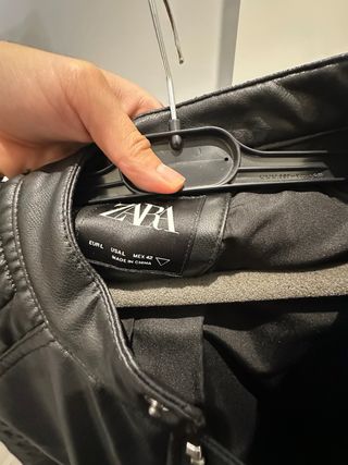 Chaqueta de cuero Zara Negra