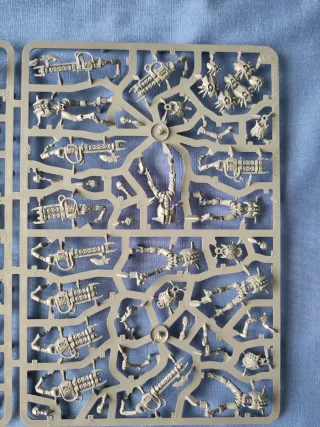 Warhammer 40k Caja Inicio Edición Élite. Necrones