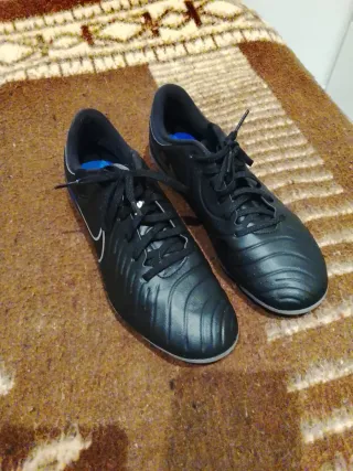 Botas de fútbol Nike negras T 41