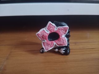 Figura Kinder Joy Stranger Things Demogorgon