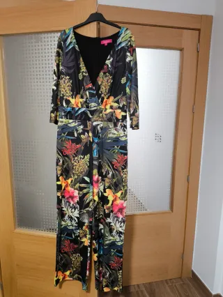 Mono con estampado multicolor de la marca Kahyra